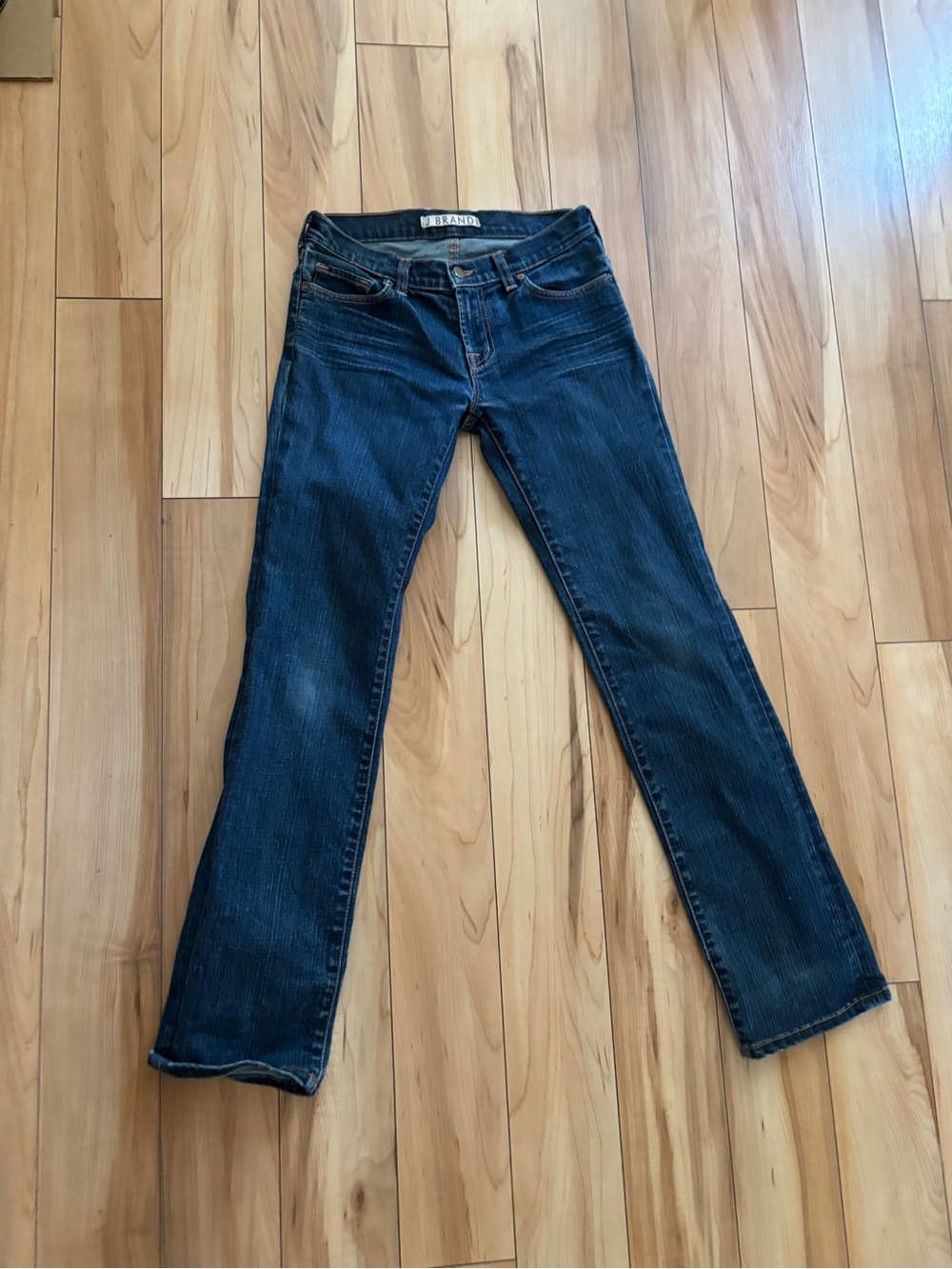 J Brand 914 Cigarette Leg Jeans in Ink - Picture 2 of 4